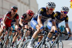 Sports English Learning: A group of cyclists working together