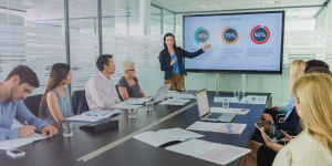 10 Phrases to Sound Natural and Professional in Presentations