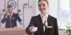 English for Hospitality: Why It’s Worth the Investment for High-Turnover Teams 